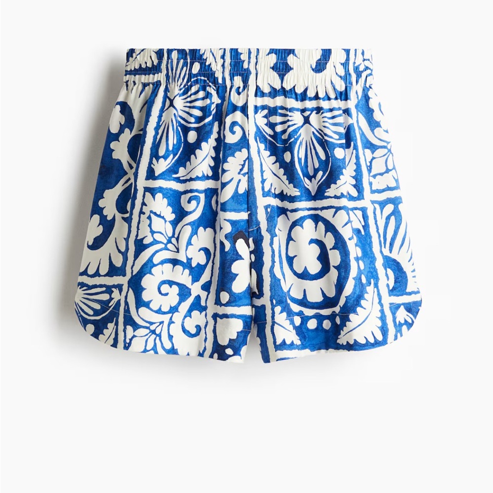 H&M Blue and White Patterned Women's Shorts